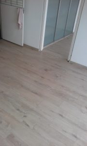 zobafestő Zuglóban Budapesten SZOBAFESTÉS MÁZOLÁS TAPÉTÁZÁS LAMINÁLT PARKETTA LERAKÁS