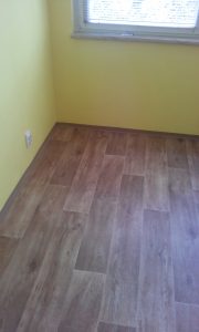 zobafestő Zuglóban Budapesten SZOBAFESTÉS MÁZOLÁS TAPÉTÁZÁS LAMINÁLT PARKETTA LERAKÁS