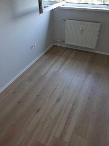 Laminált parketta lerakás3